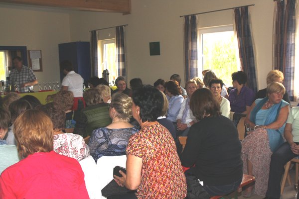 modenschau_2001_9_20110622_1674079484