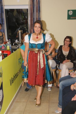 modenschau_2011_15_20110622_1834202453